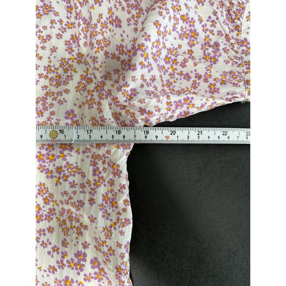 Melrose and Market Purple White Floral 3/4 Sleeve V-Neck Top Blouse Shirt Small - Picture 9 of 10